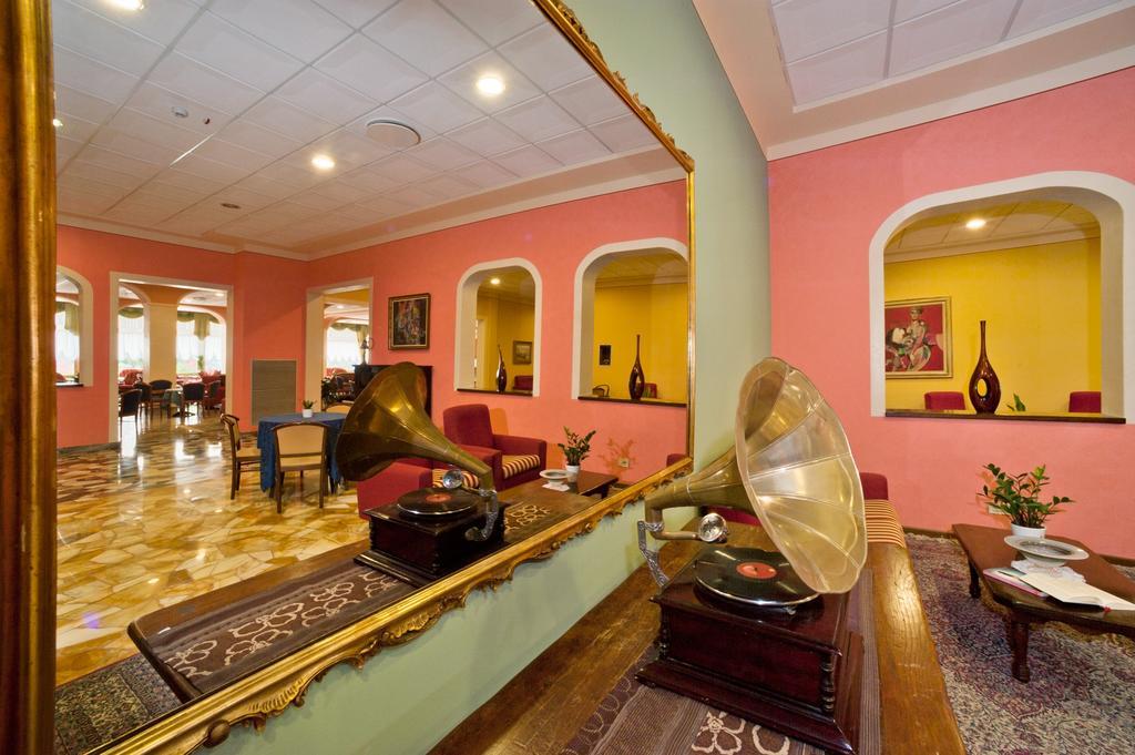 Hotel Columbia Terme อาบาโนแตร์เม ภายนอก รูปภาพ