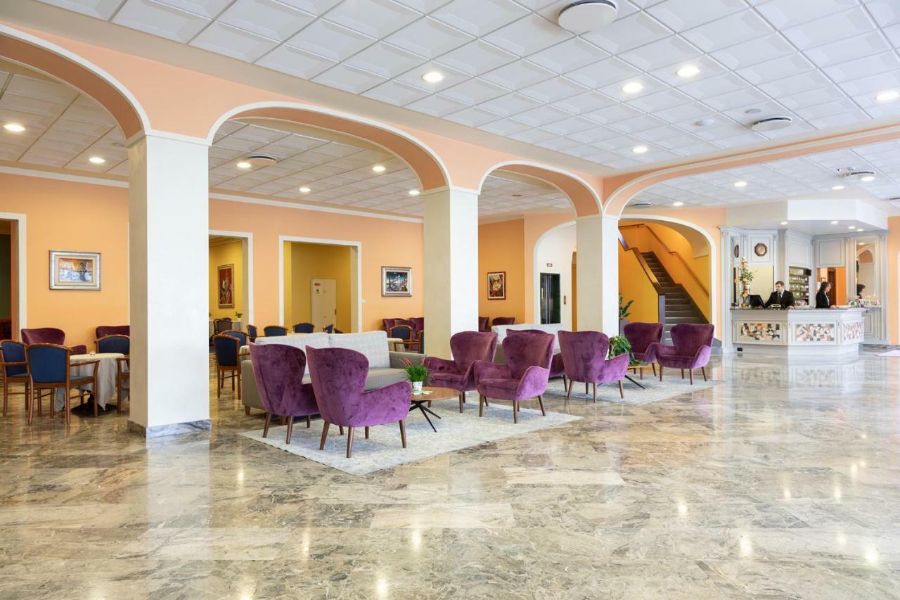 Hotel Columbia Terme อาบาโนแตร์เม ภายนอก รูปภาพ